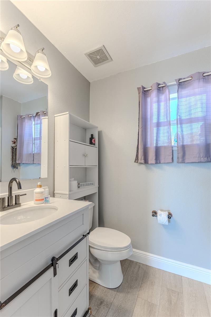 Ensuite Primary Bathroom