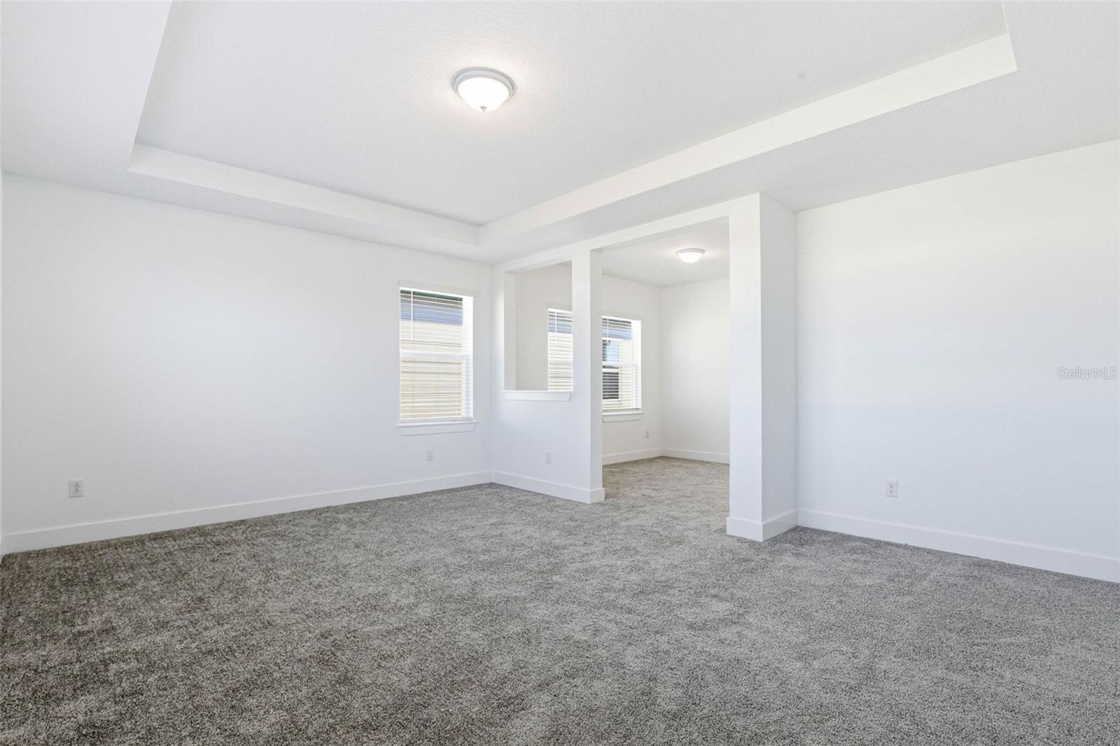 PRIMARY SUITE W/ SITTING AREA