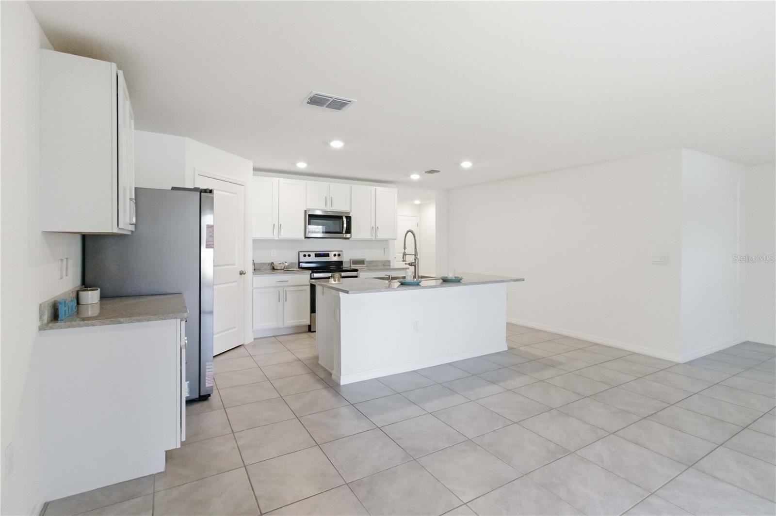 Granite counters & Island