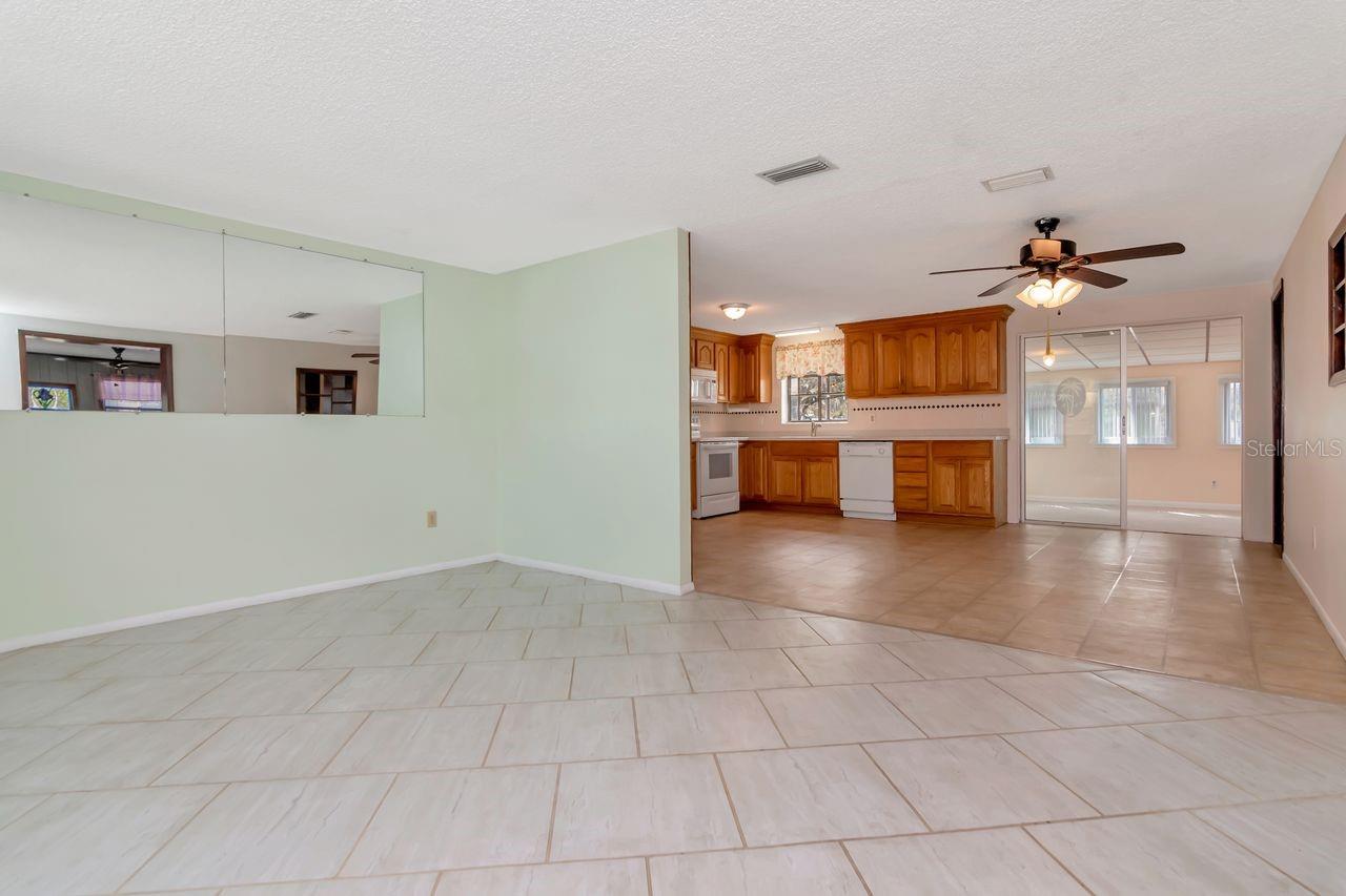 Livingroom leading to Kitchen