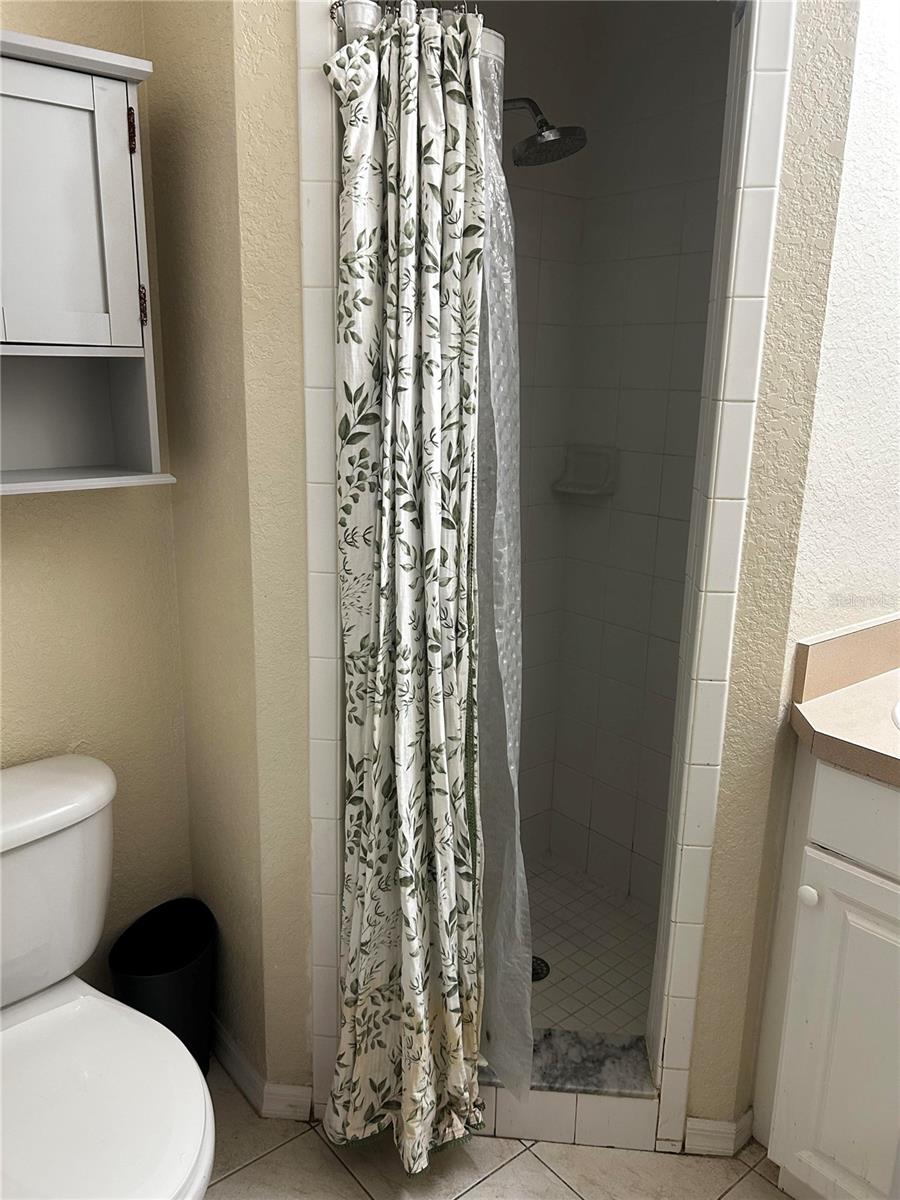 guess bathroom with shower