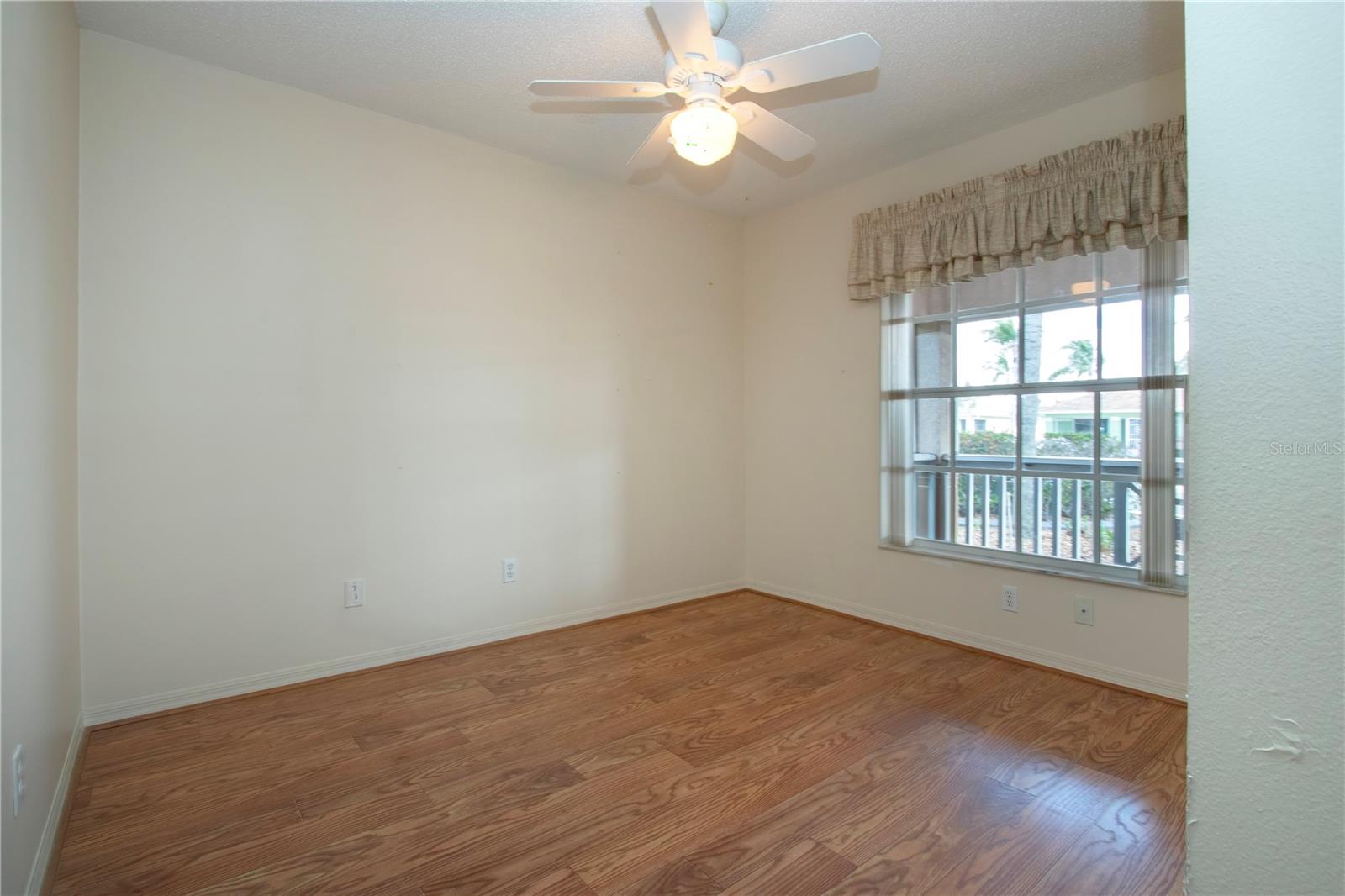 Third bedroom vacant (front bedroom)