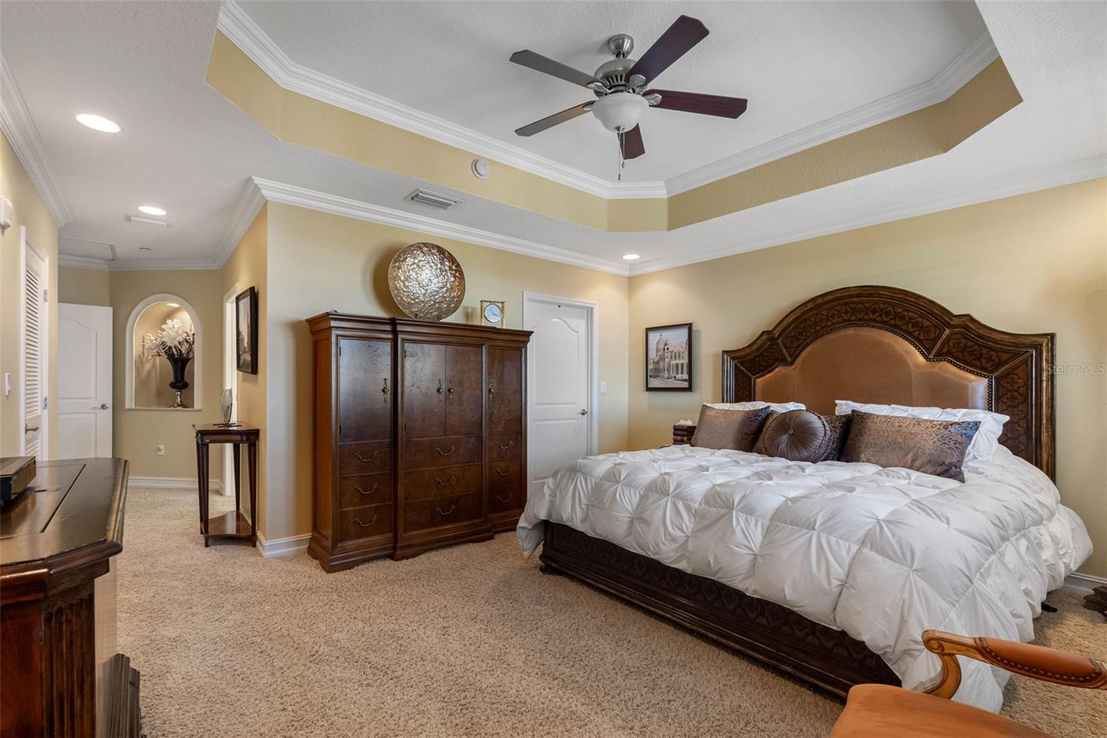 ... MAIN GUEST BEDROOM (2) - 16.5 X 13.10  EN-SUITE WITH FULL BATH & LARGE  CLOSET THRU CLOSED WHITE DOOR.