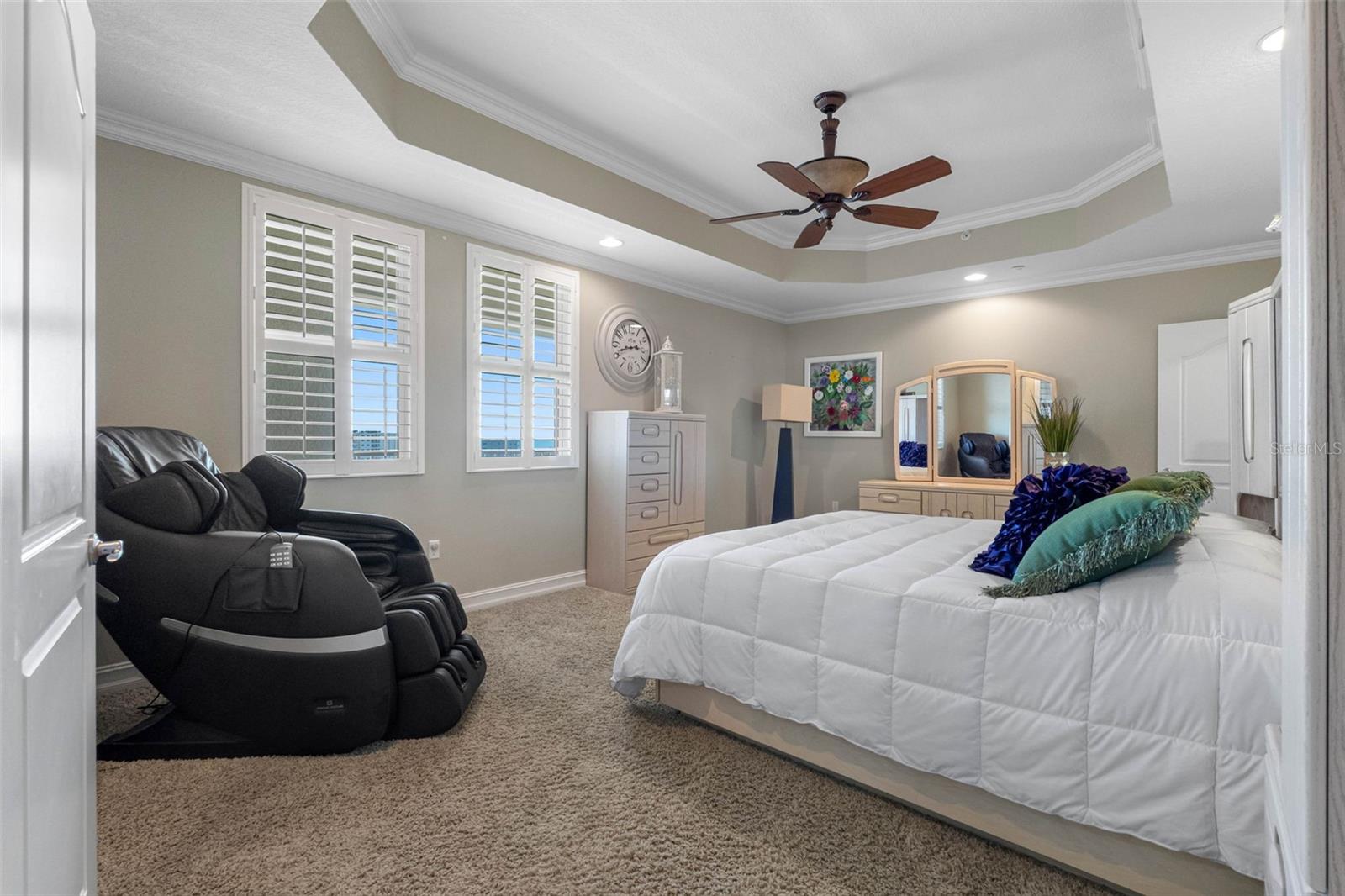 .. Bedroom # 3 En-Suite W/ Full Bath...( 21 X 14.5)  . Plantation Shutters -10' Tray Ceilings. Carpets For Young Grandchildren.