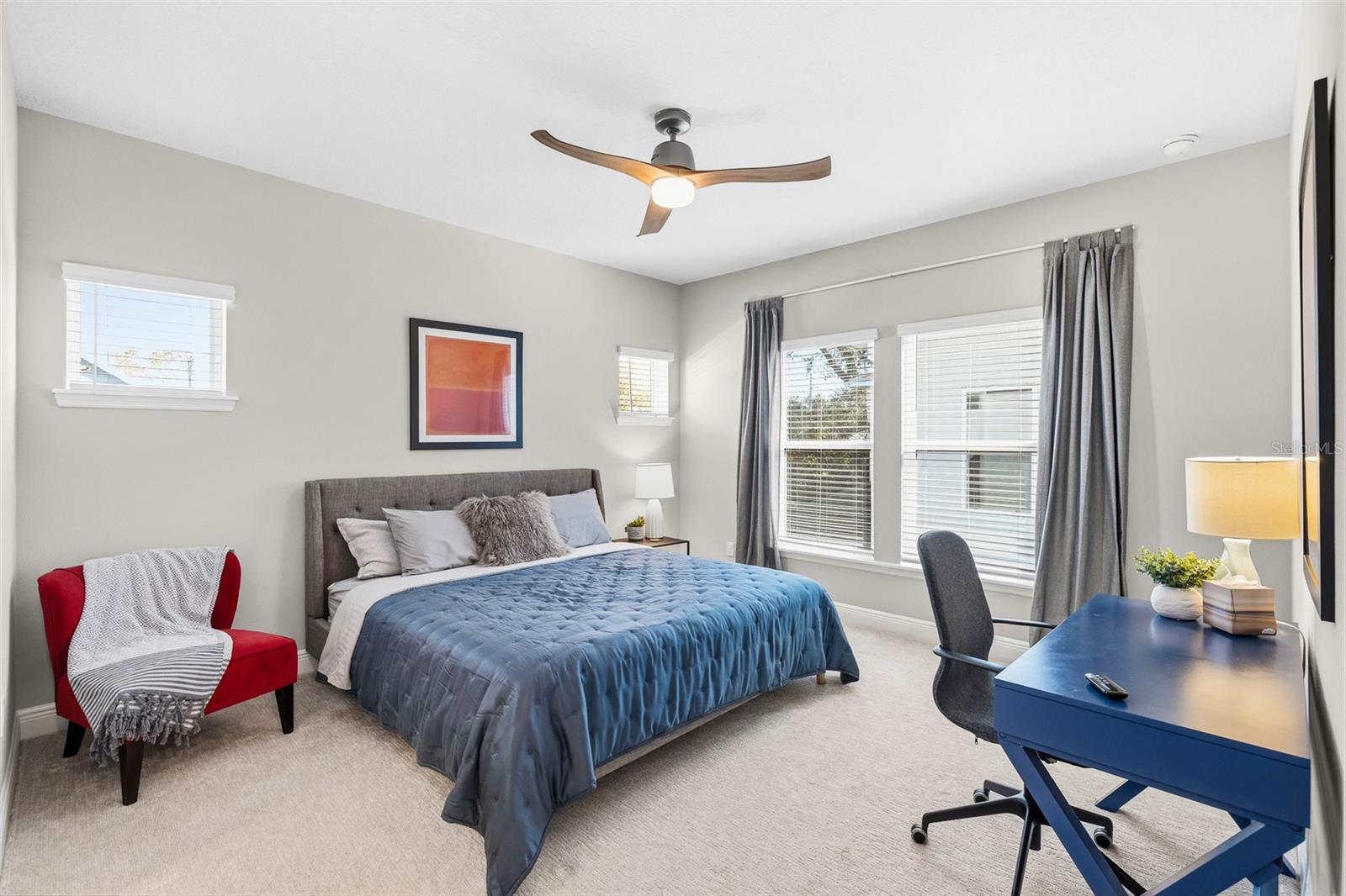 En Suite Secondary Bedroom - NE Corner