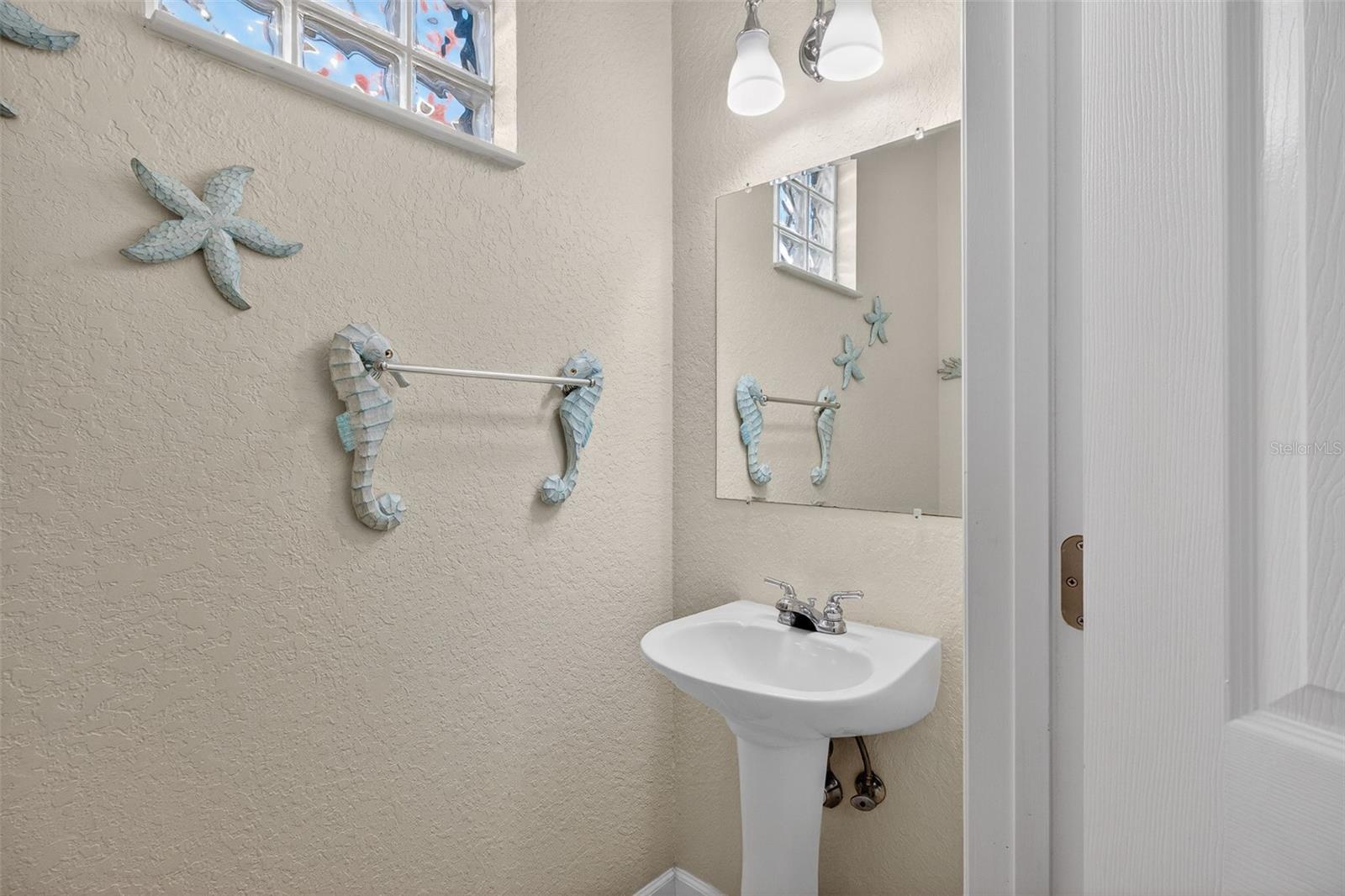 1/2 bathroom next to the kitchen