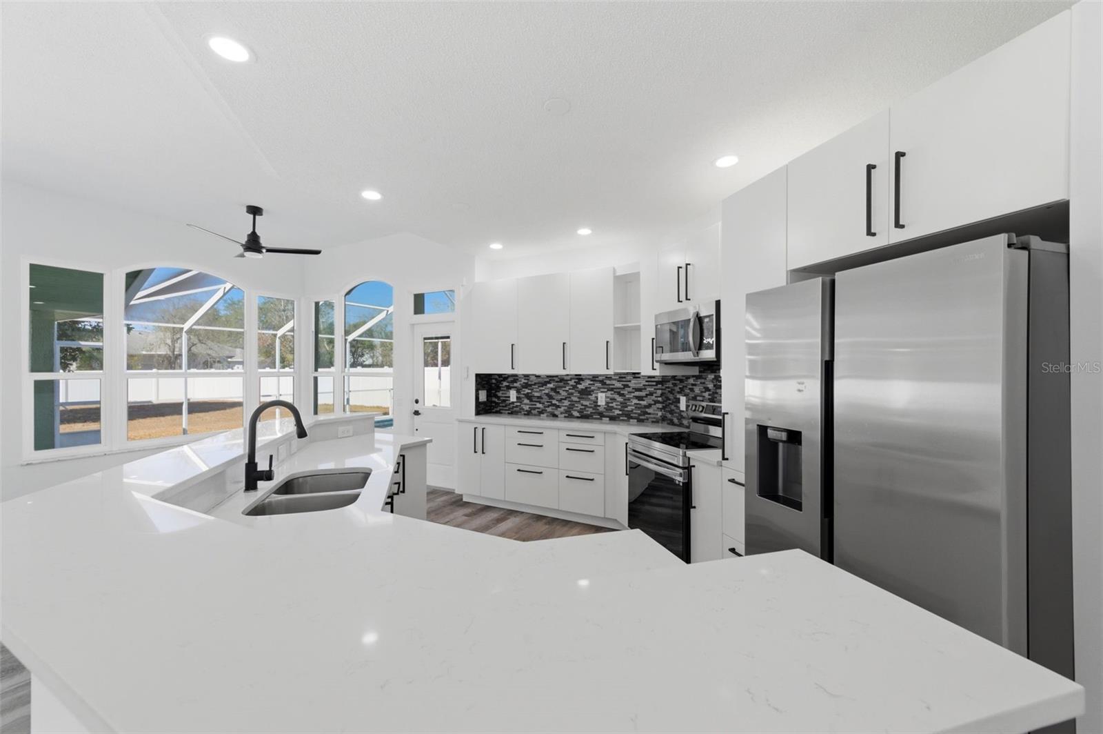 This kitchen was made for entertaining.