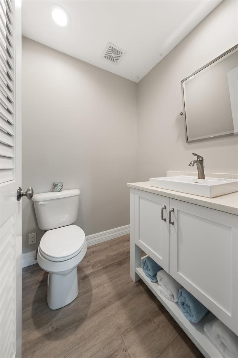 Primary en suite bath