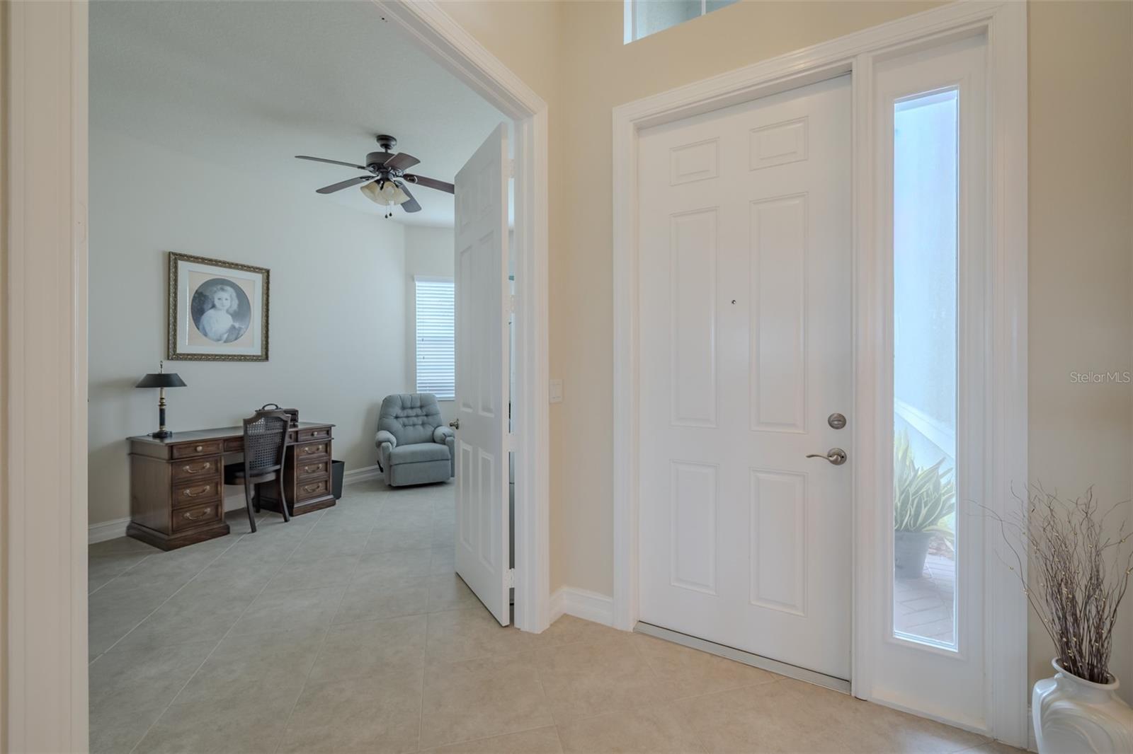 Office/Den/3rd Bedroom