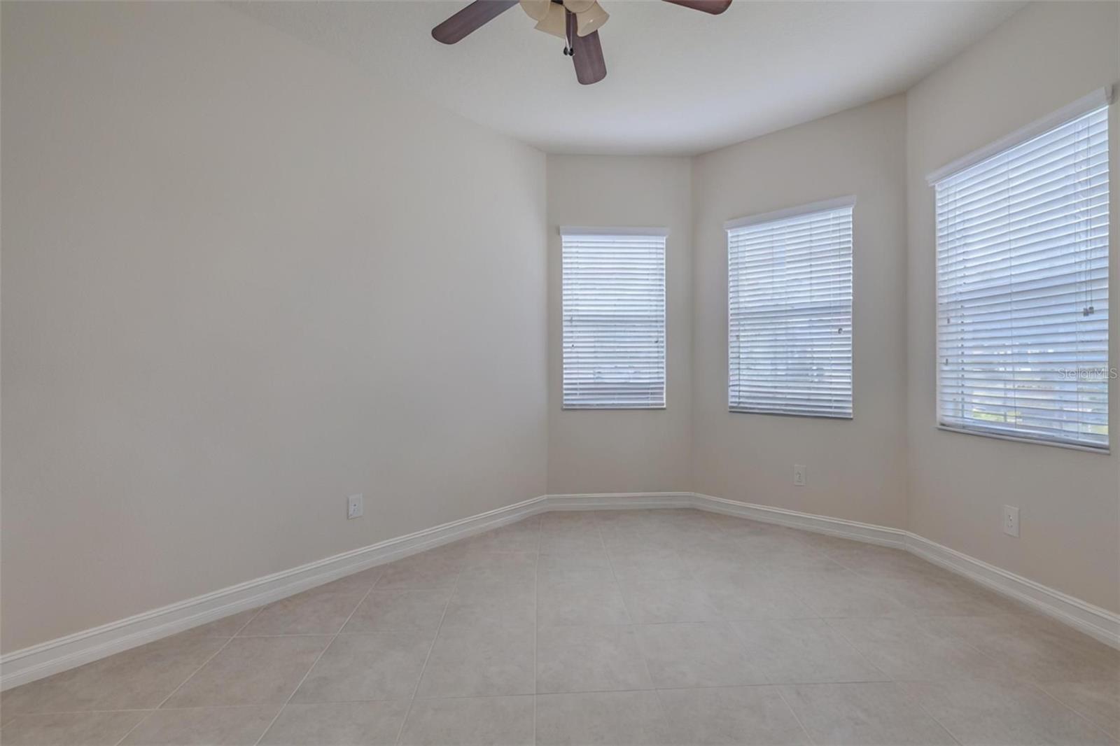 Office/Den/3rd Bedroom