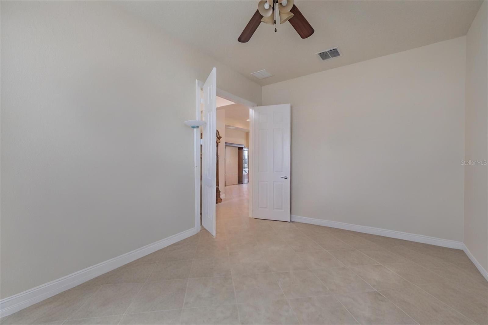 Office/Den/3rd Bedroom