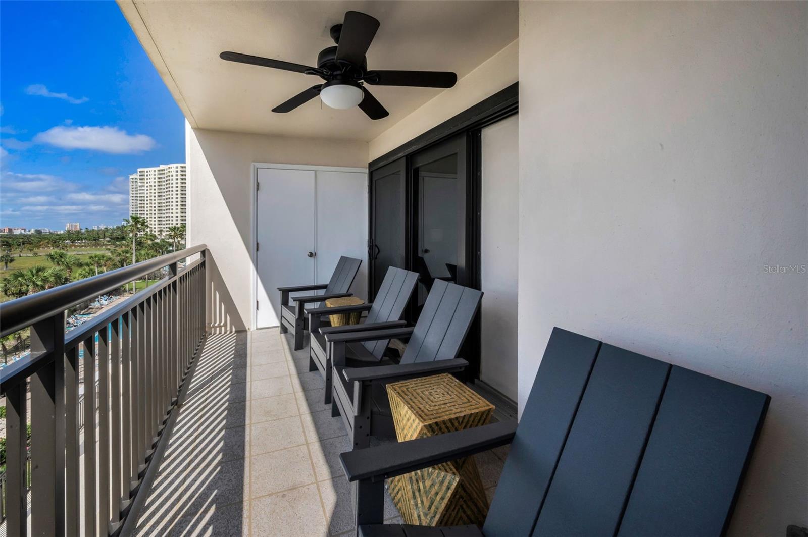 Large End Unit Balcony!