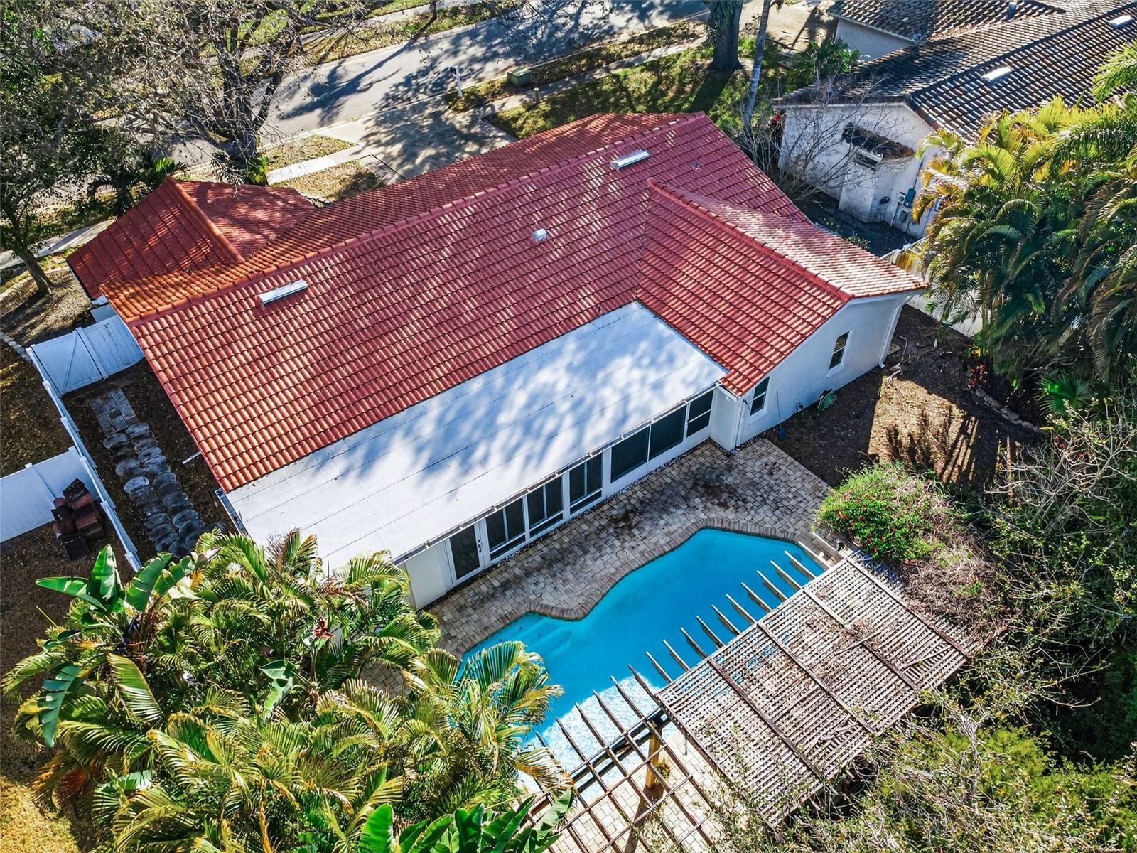 Brand new tile roof!