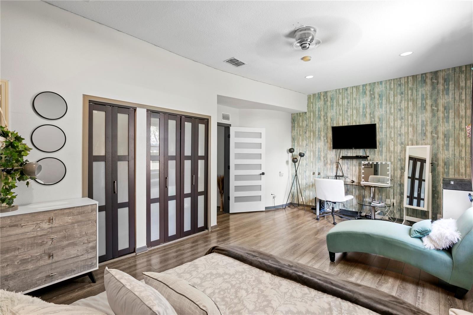 Downstairs Bedroom 1