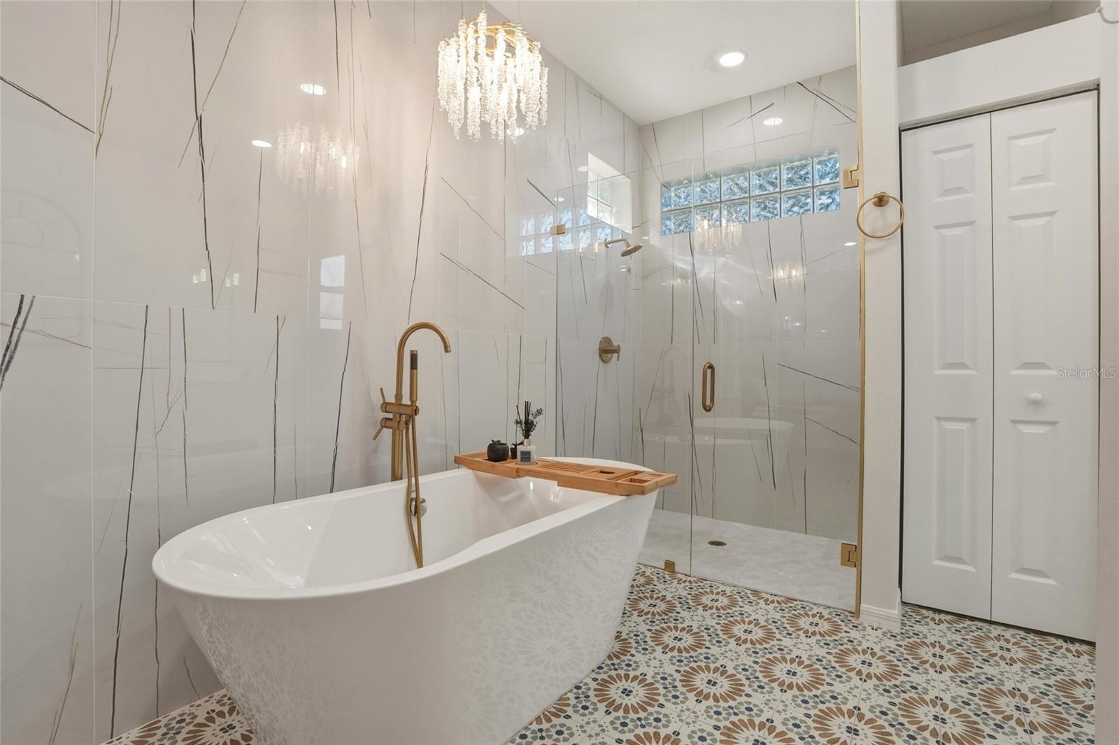 Primary En-Suite Bathroom