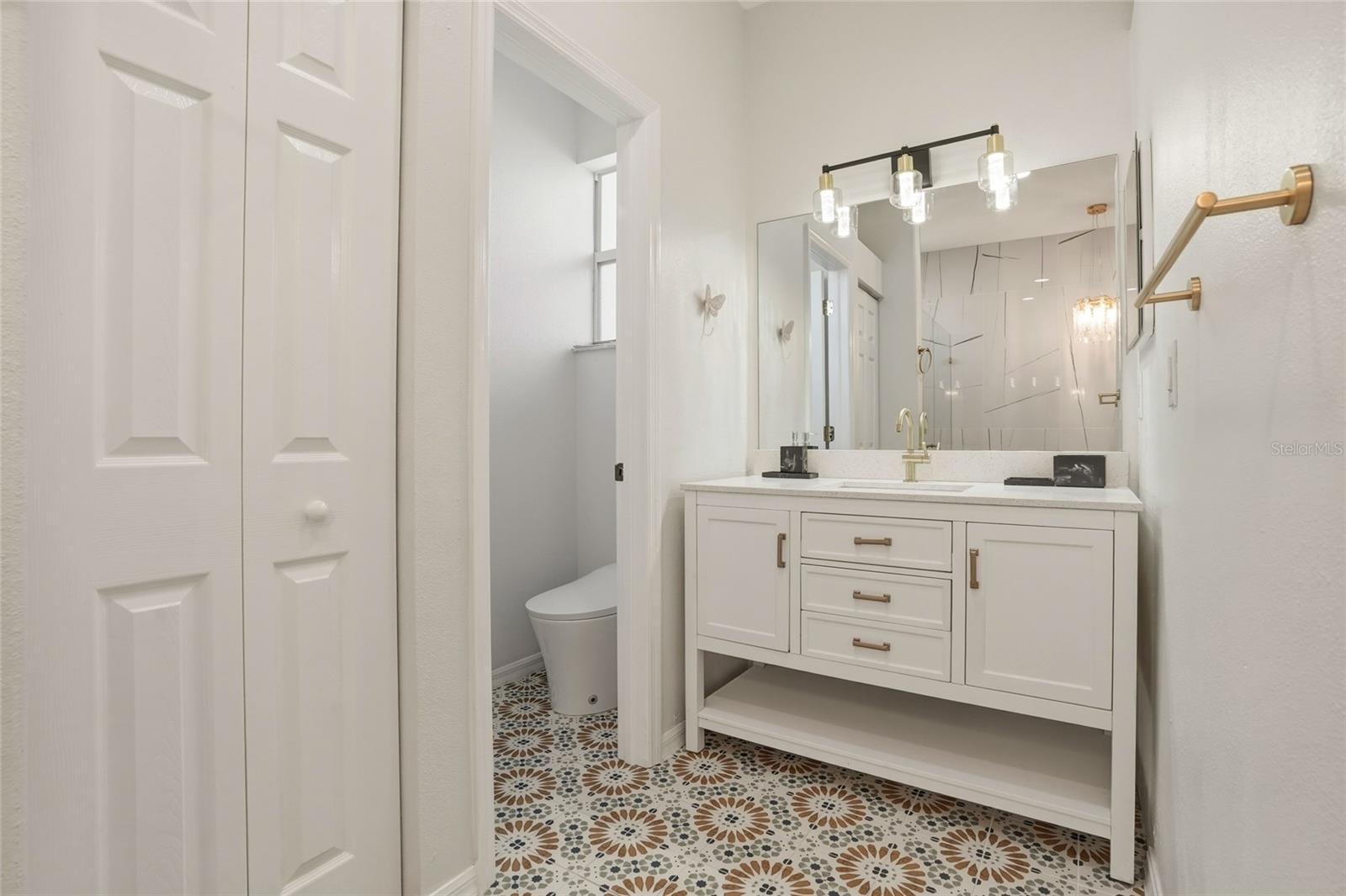 Primary En-Suite Bathroom