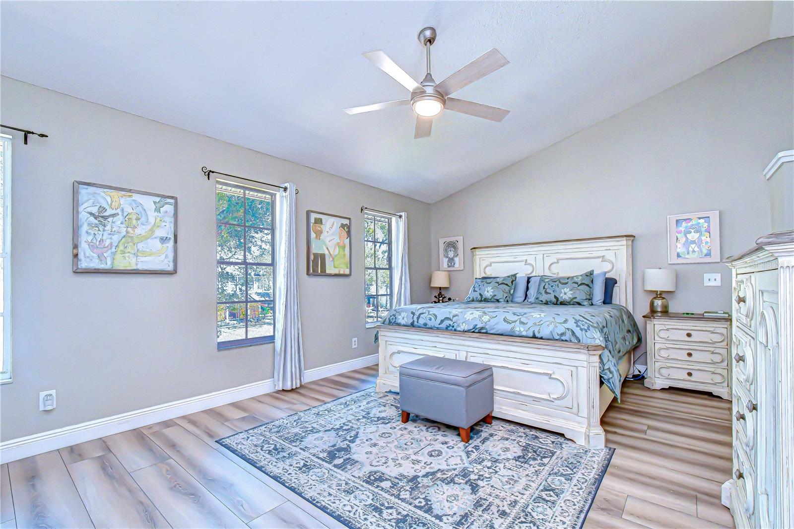 Primary suite with cathedral ceilings!