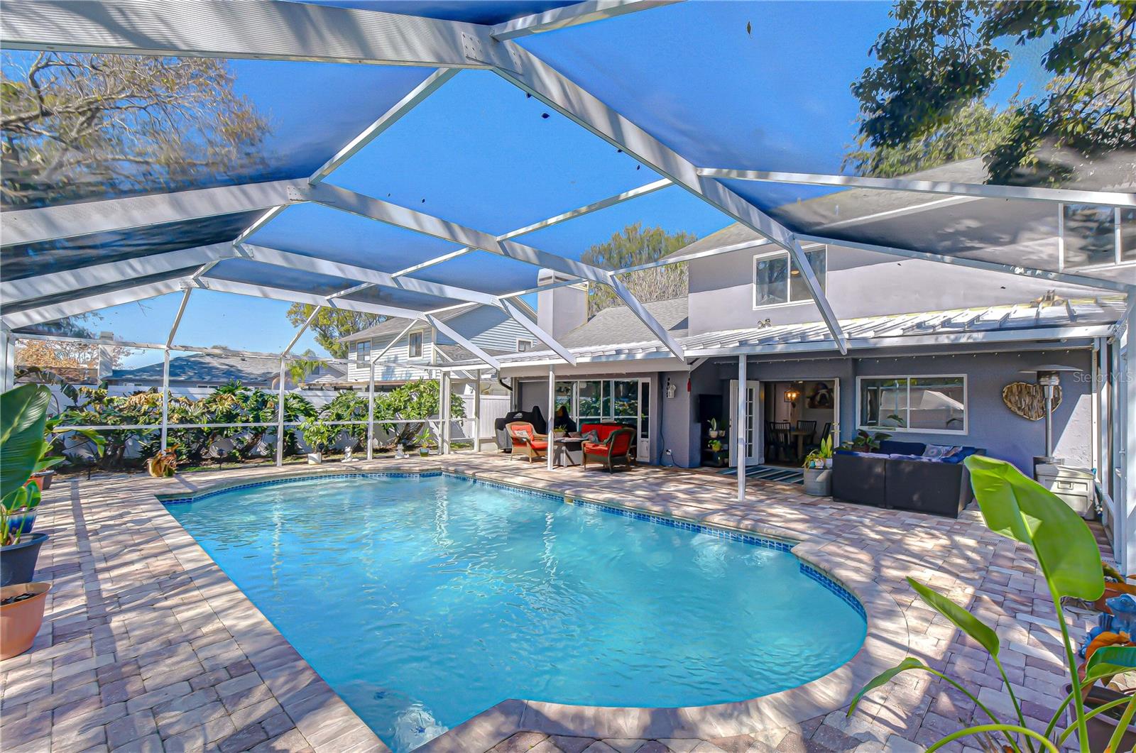 This outdoor living space is a homeowners dream!