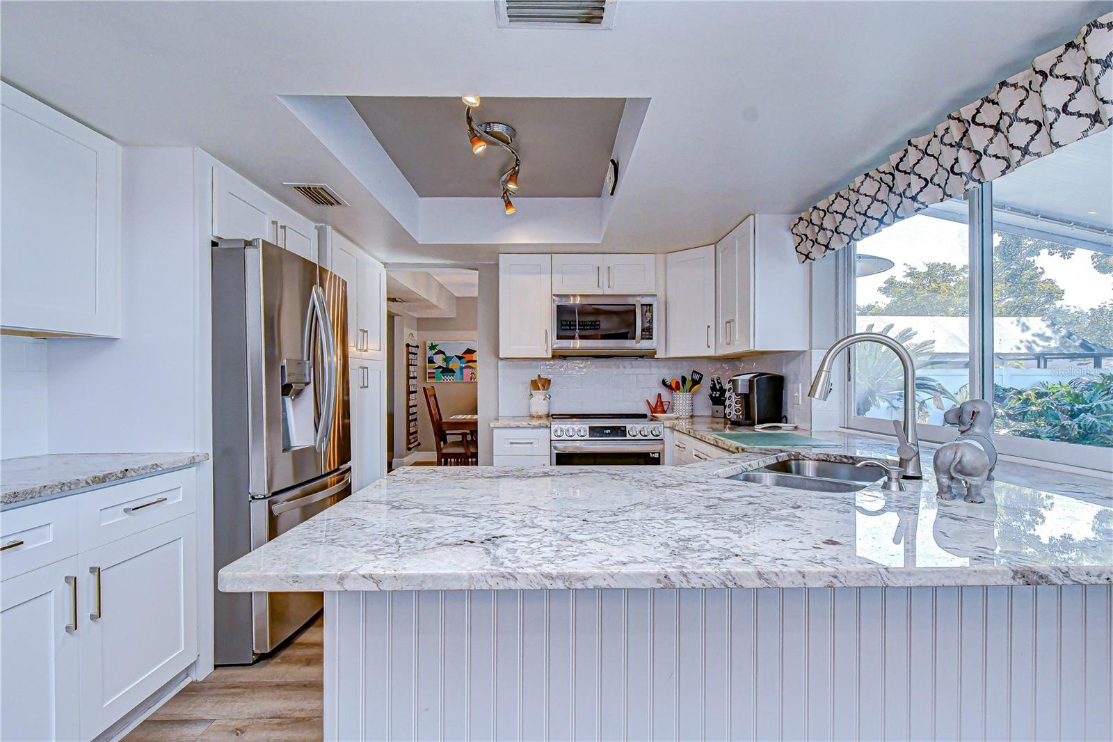 Beautiful remodeled kitchen!
