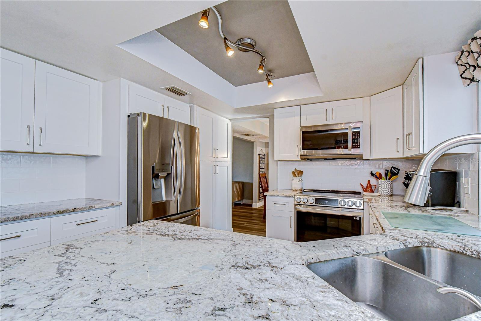 Stainless appliances!