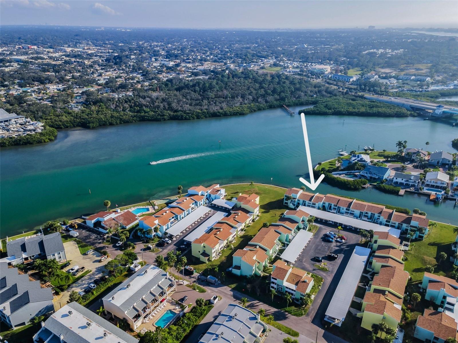 Located on a wonderful Peninsula Finger!