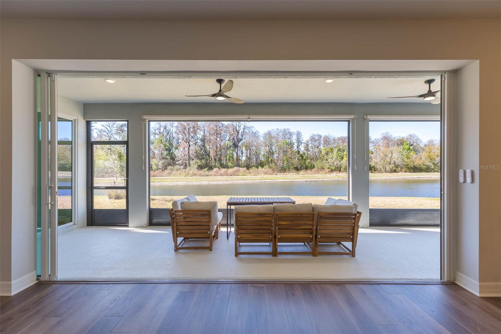 Pocket Sliders & View