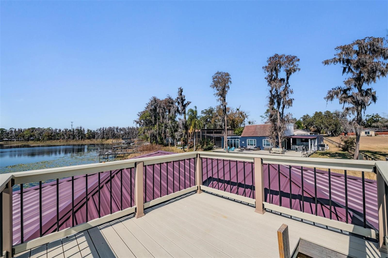 Upper dock layout area