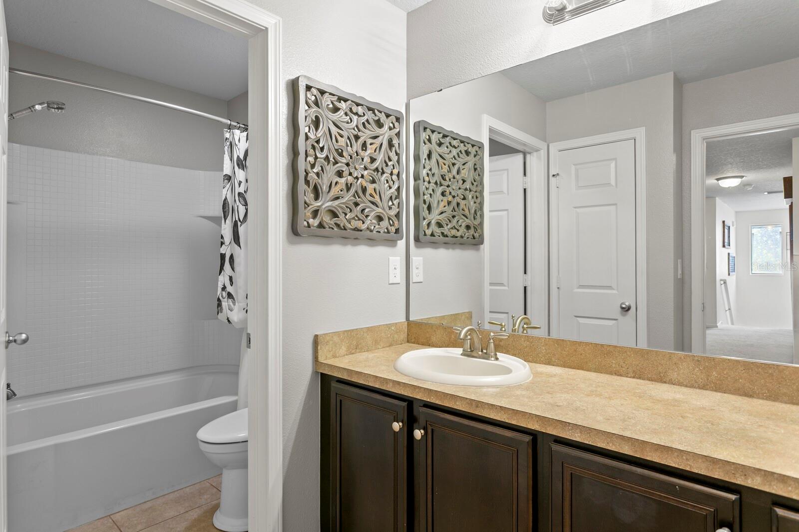 3rd full bath with tub/shower combo