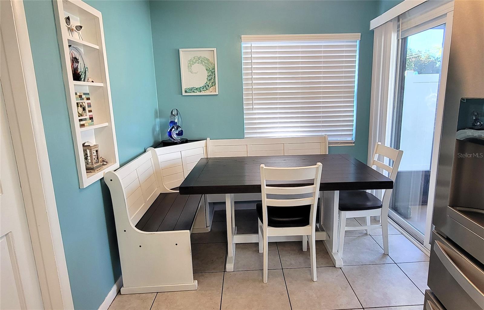 Kitchen Dining Area
