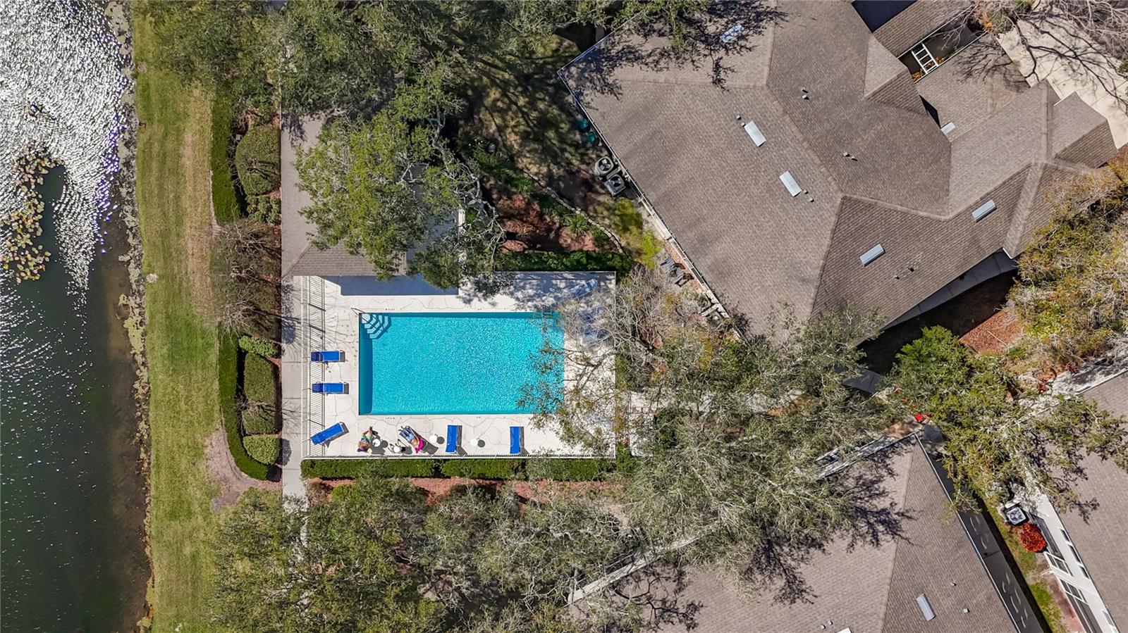 Lake Front Community Pool & Clubhouse