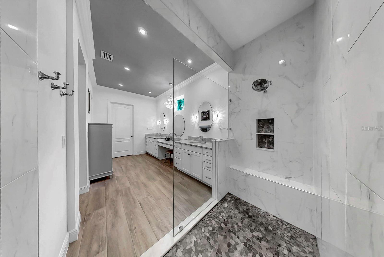 Water Closet and 10' Ceilings to Accentuate the Luxury