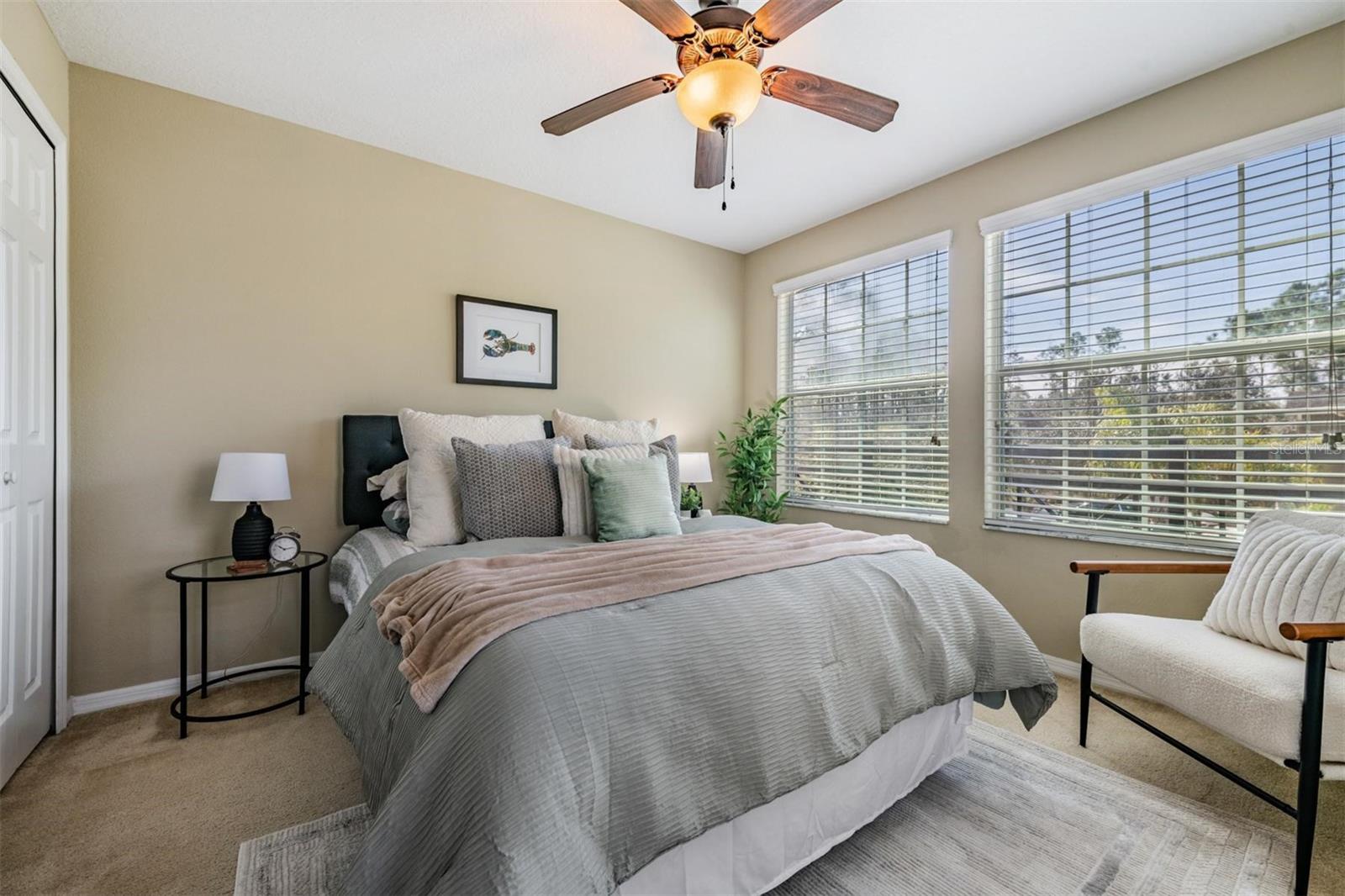 guest room (bedroom 2)