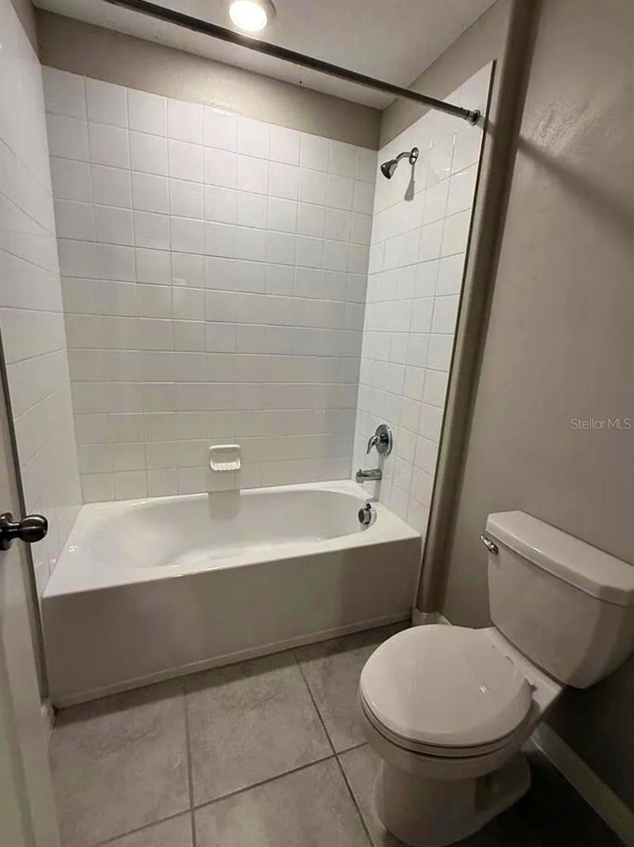 FULL BATHROOM - 2ND FLOOR