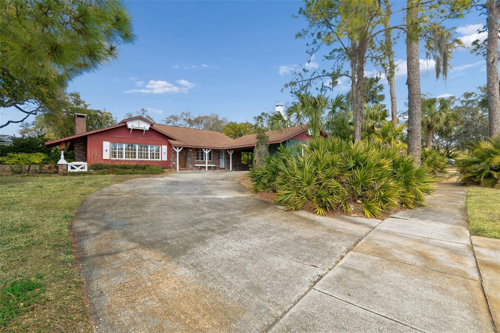 Gorgeous Cottage Home w/HUGE Driveway