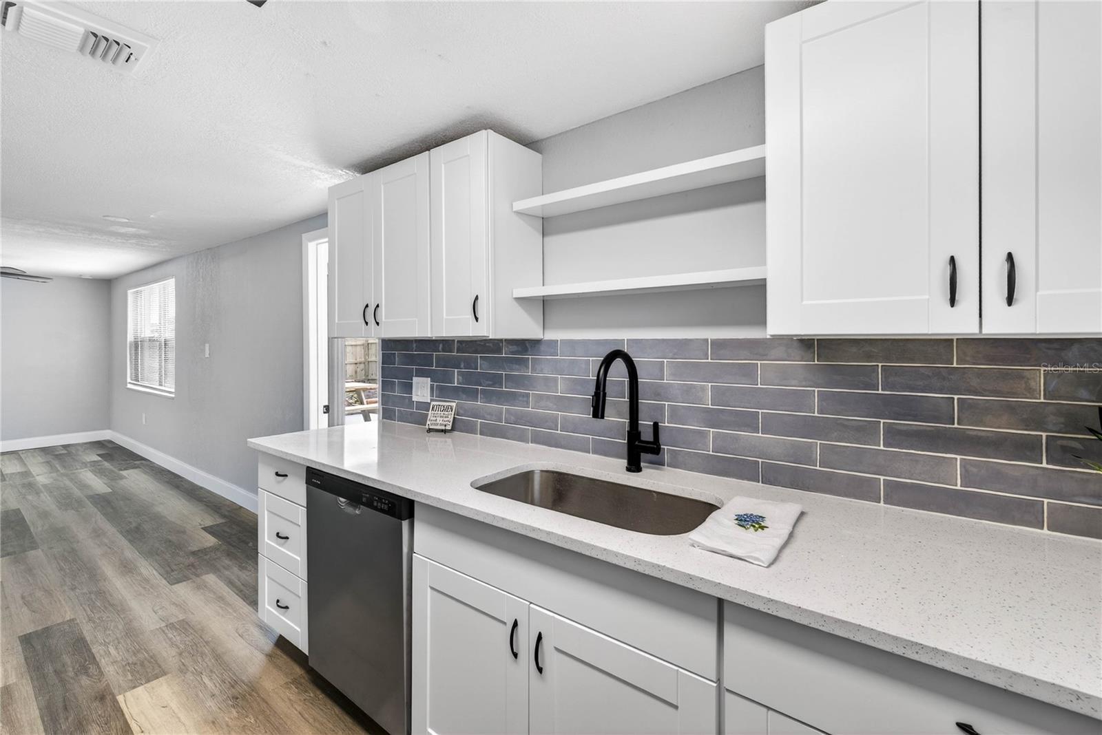 KITCHEN AND DINING ROOM AREA