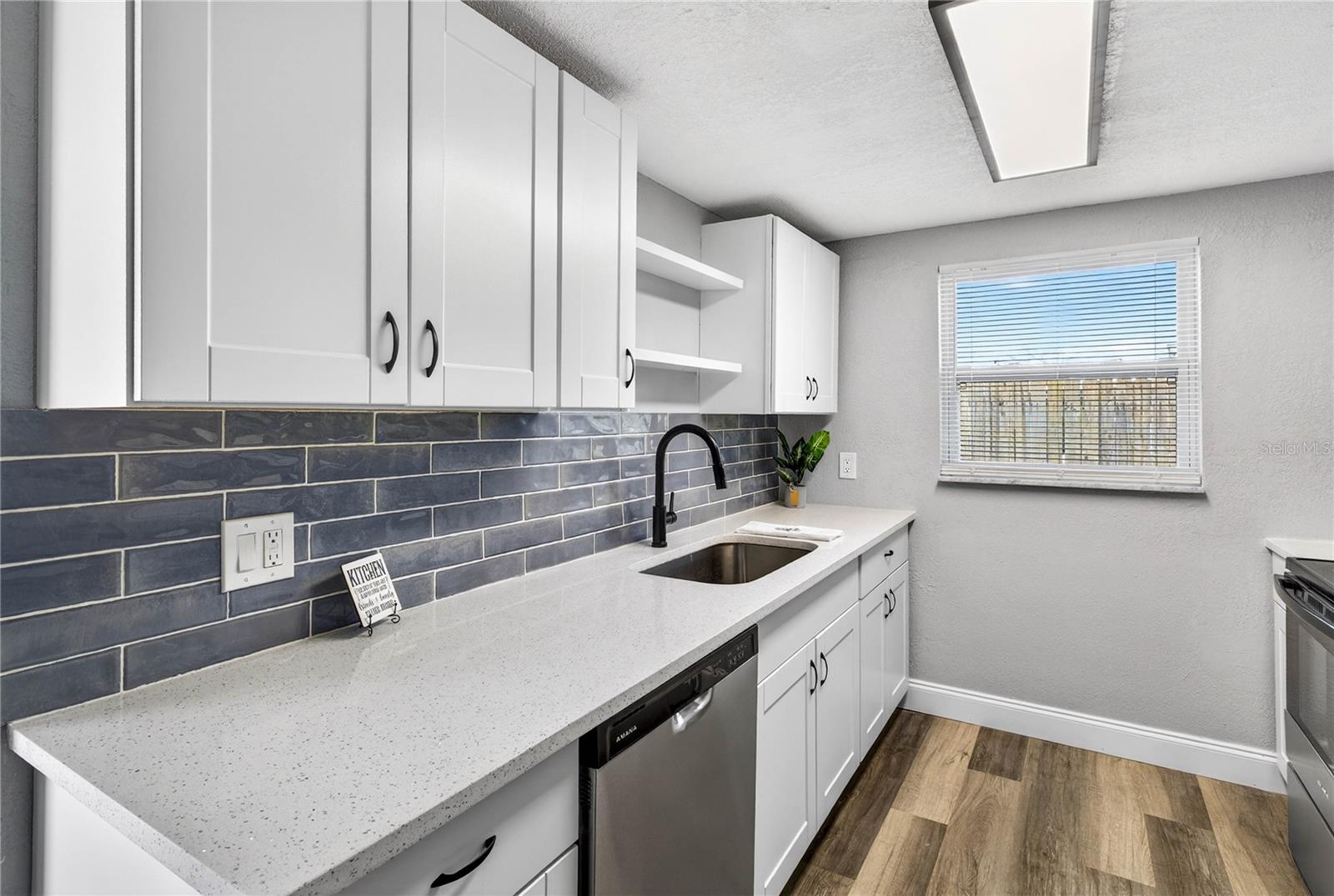 GALLEY STYLE KITCHEN