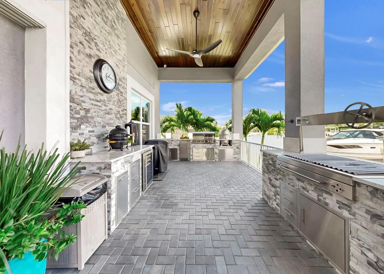 Outdoor Kitchen