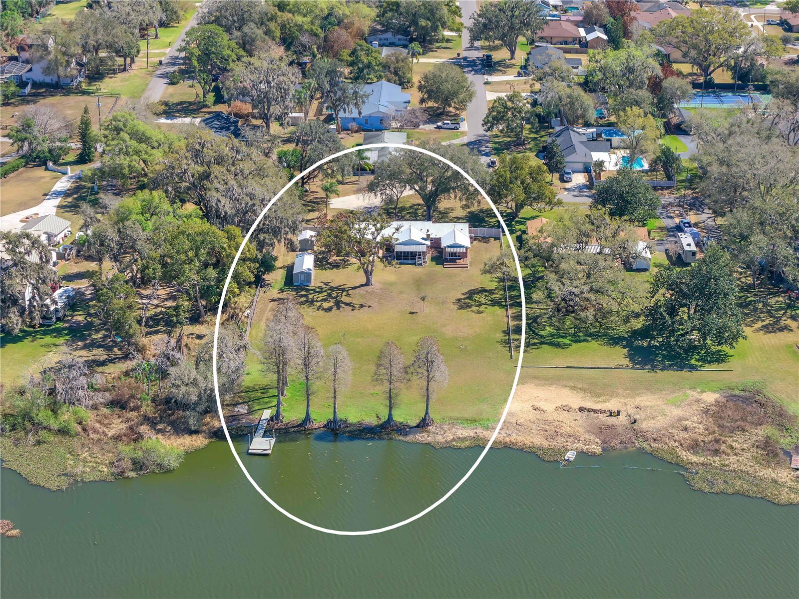 160 feet of shoreline along Valrico Lake.