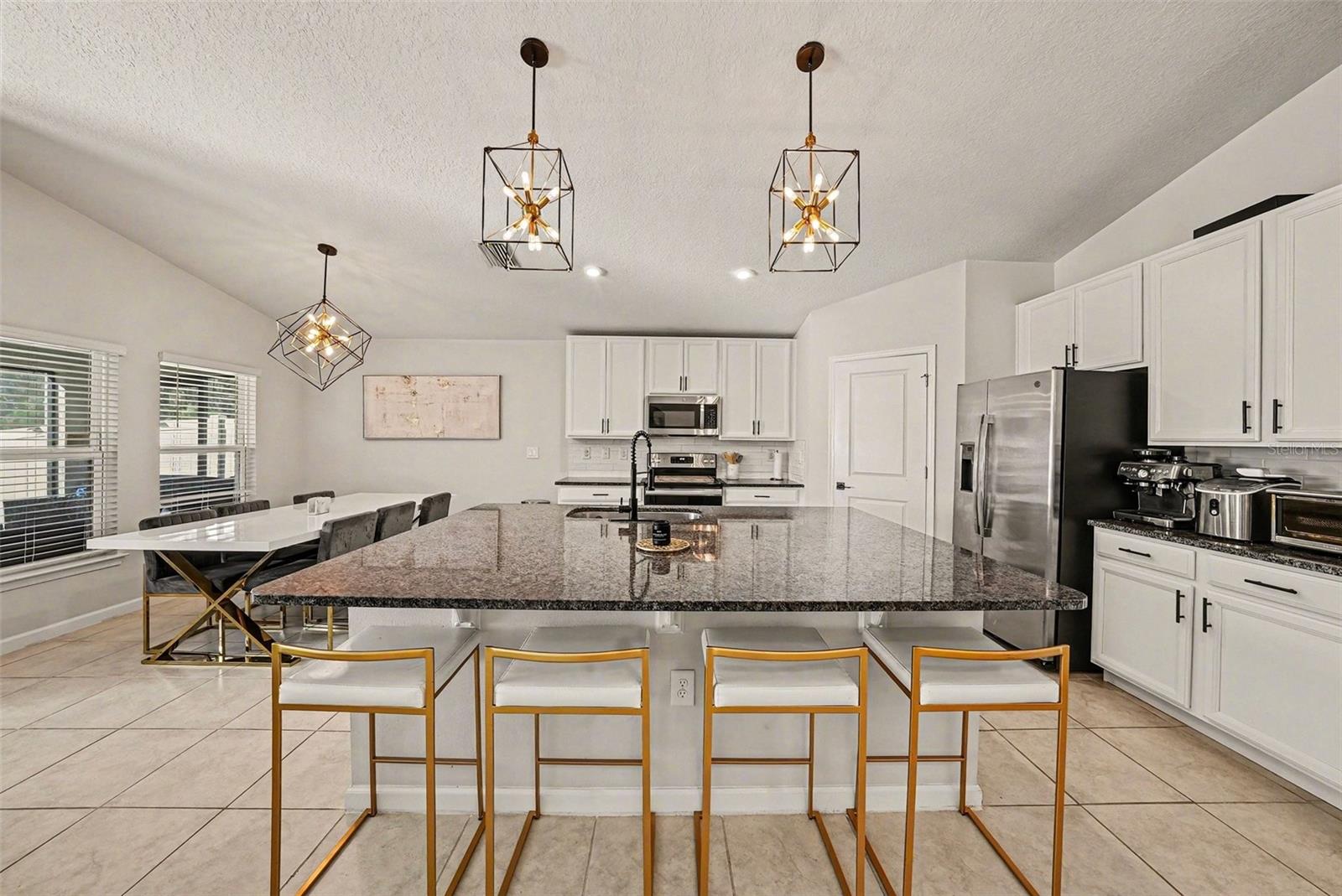 Kitchen - 18400 Hunters Meadow Walk, Land O Lakes, FL 34638