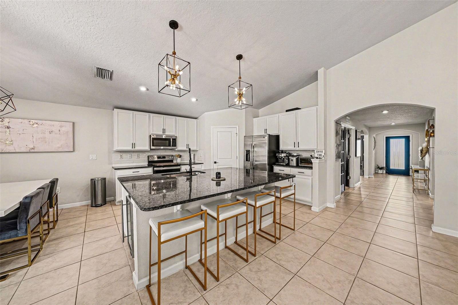 Kitchen - 18400 Hunters Meadow Walk, Land O Lakes, FL 34638