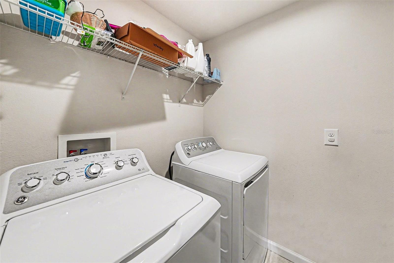 Laundry Room - 18400 Hunters Meadow Walk, Land O Lakes, FL 34638