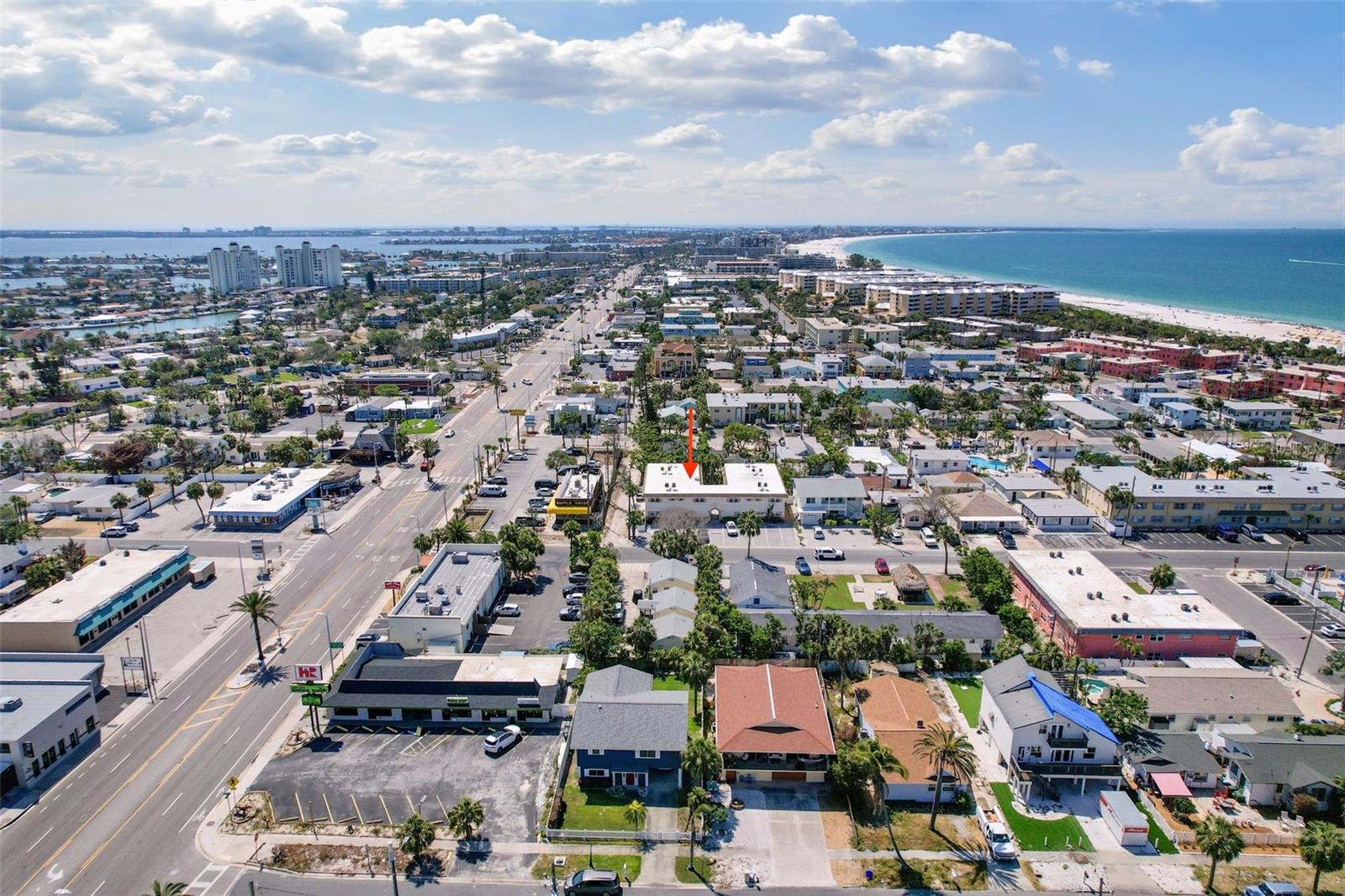 Condo is located on the beach side of Gulf Blvd. so no crossing busy streets to get to the sand