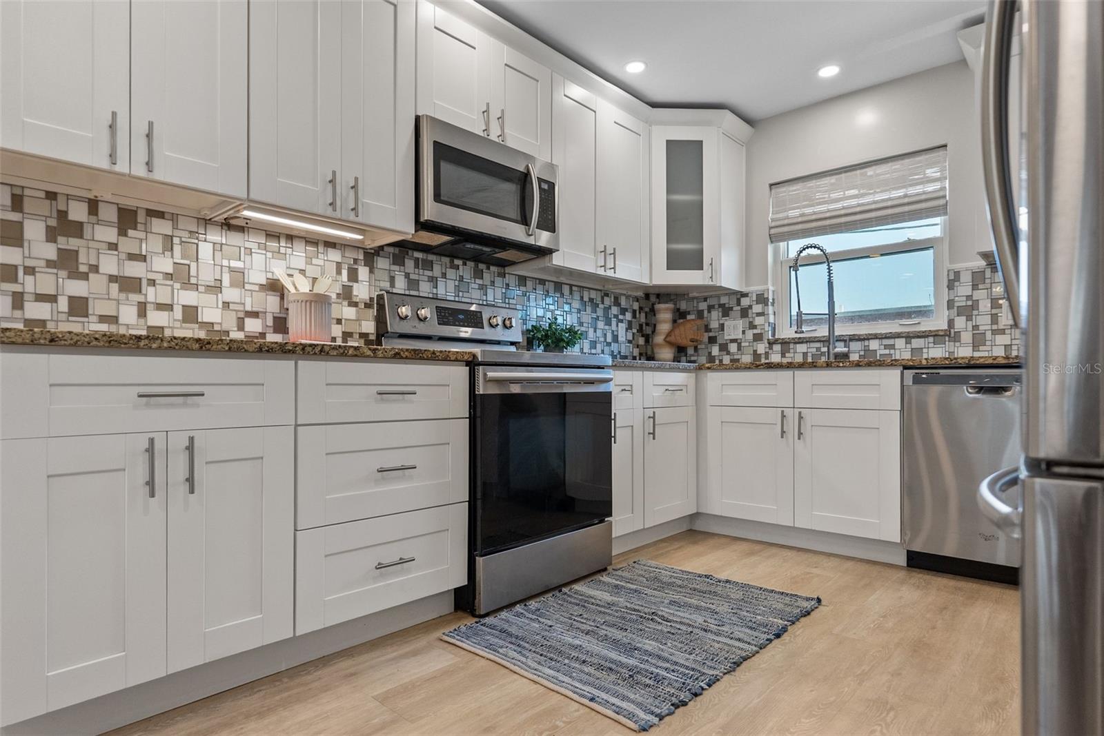 Lots of counter space for the whipping up delicious meals