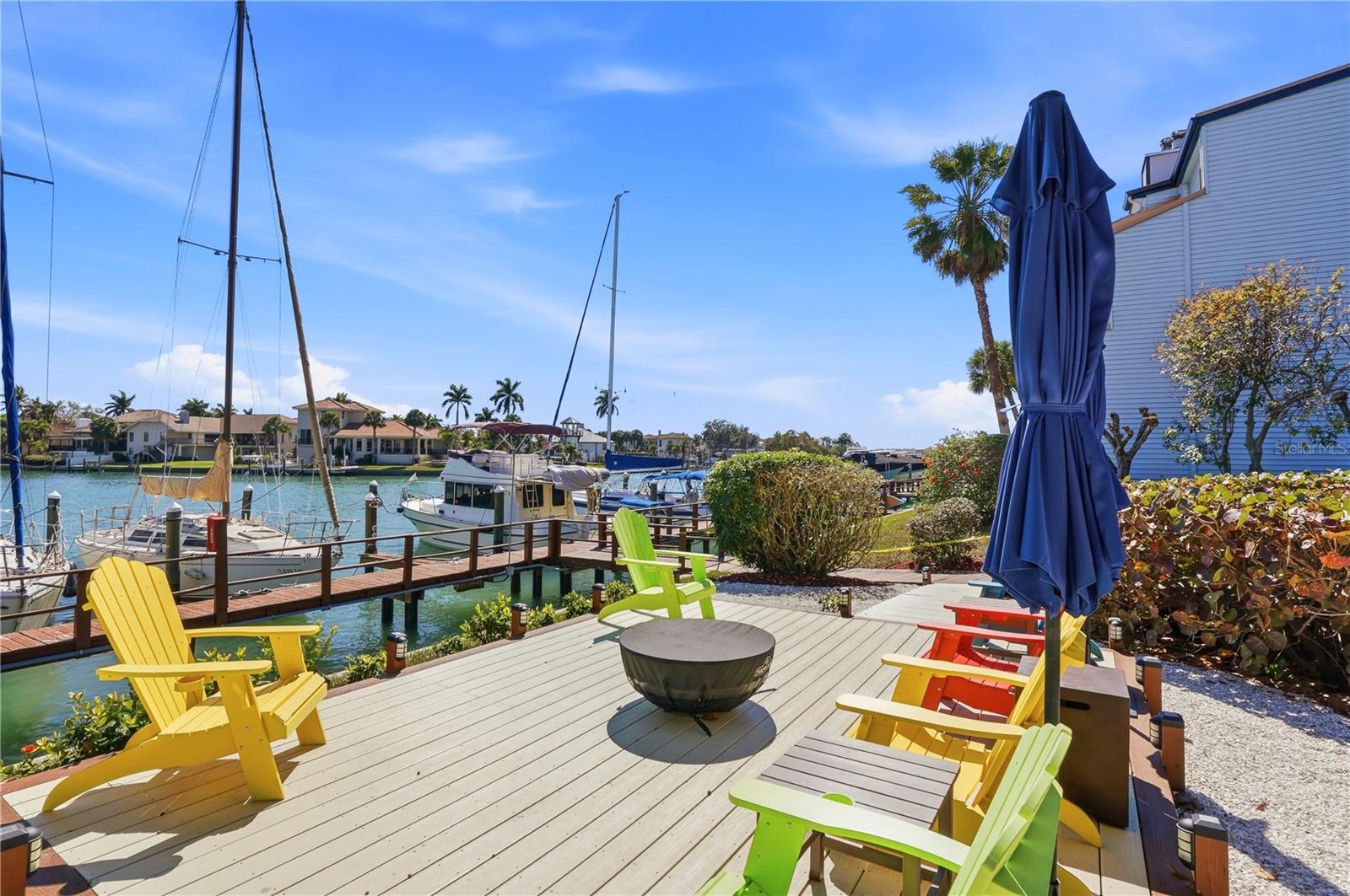 resort like common spaces