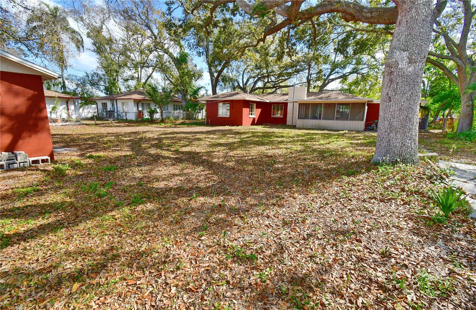 Huge backyard fenced in