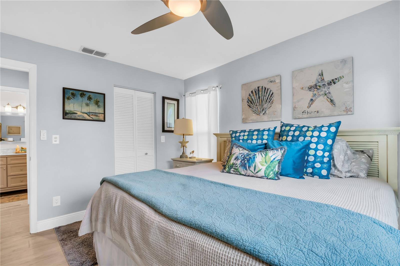 Beautiful 2nd bath and large walk-in closet ~