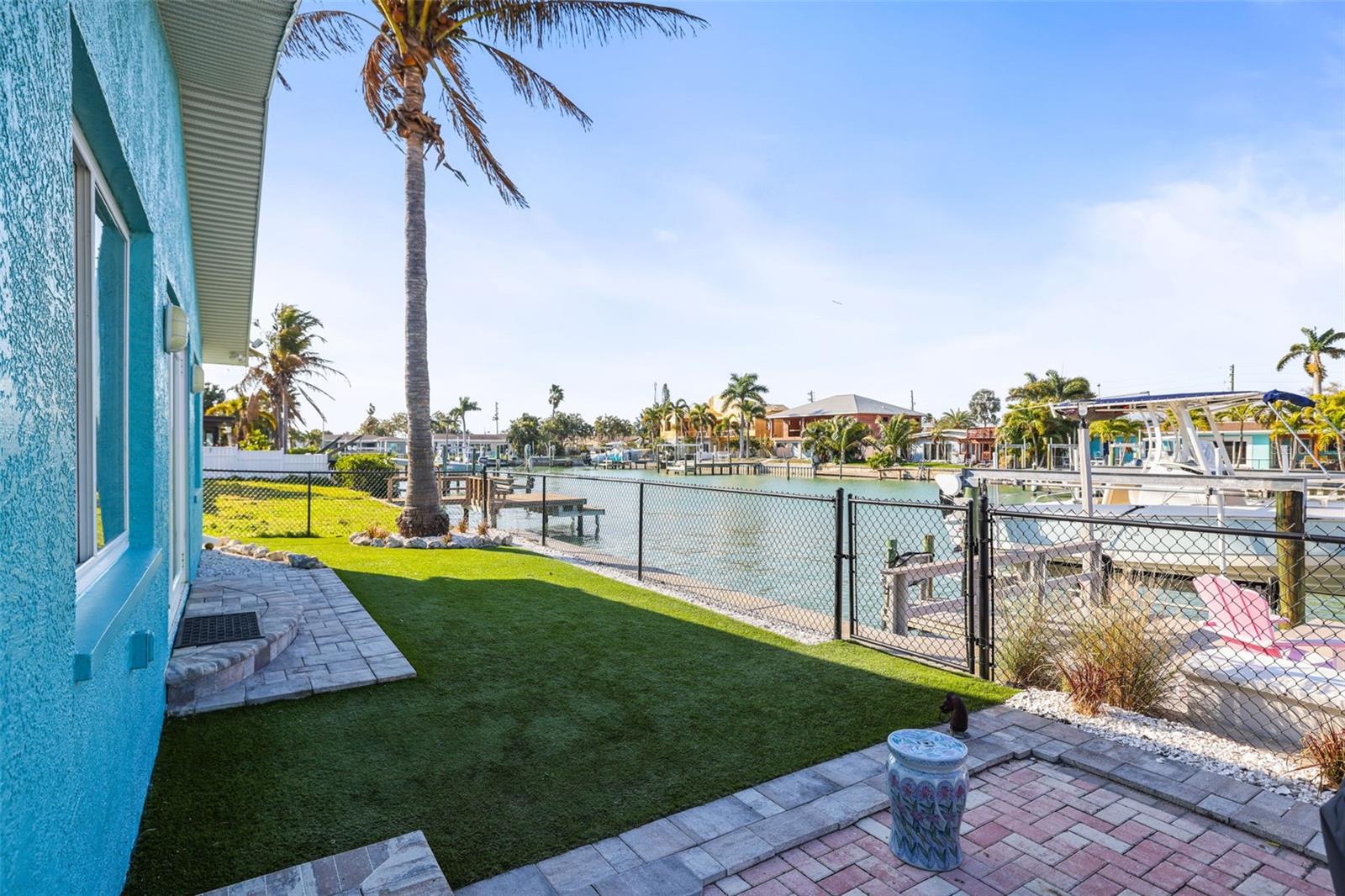 Artificial Turf Side Yard