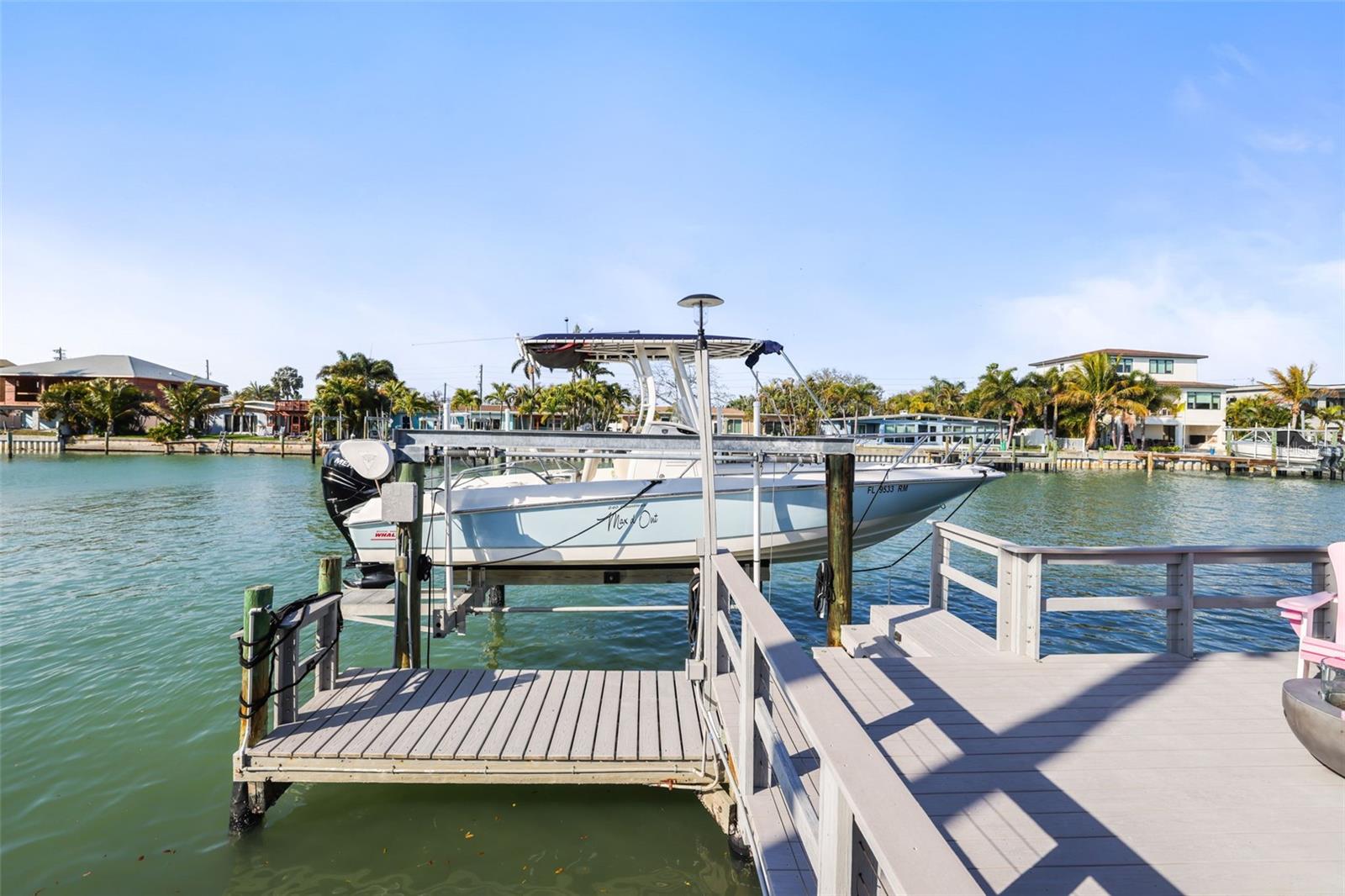 Dock w/10,000 lb Lift,Water/Electricity