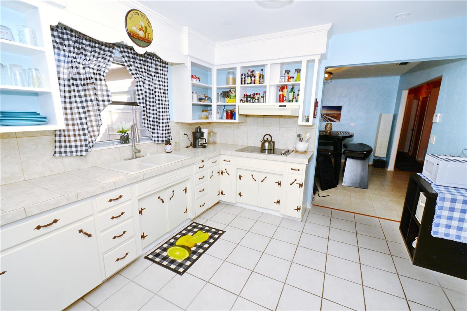 Lots of cabinet space in huge kitchen