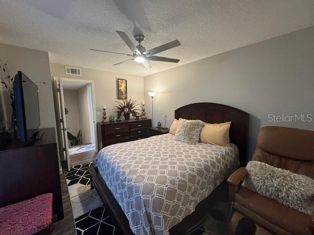 Second bedroom another view